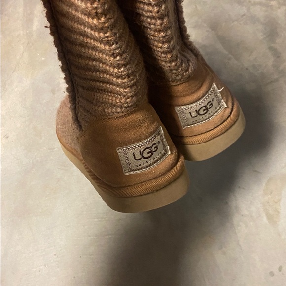 UGG Classic Cardy Knit Boot with - Size 7/Tan - Picture 8 of 8